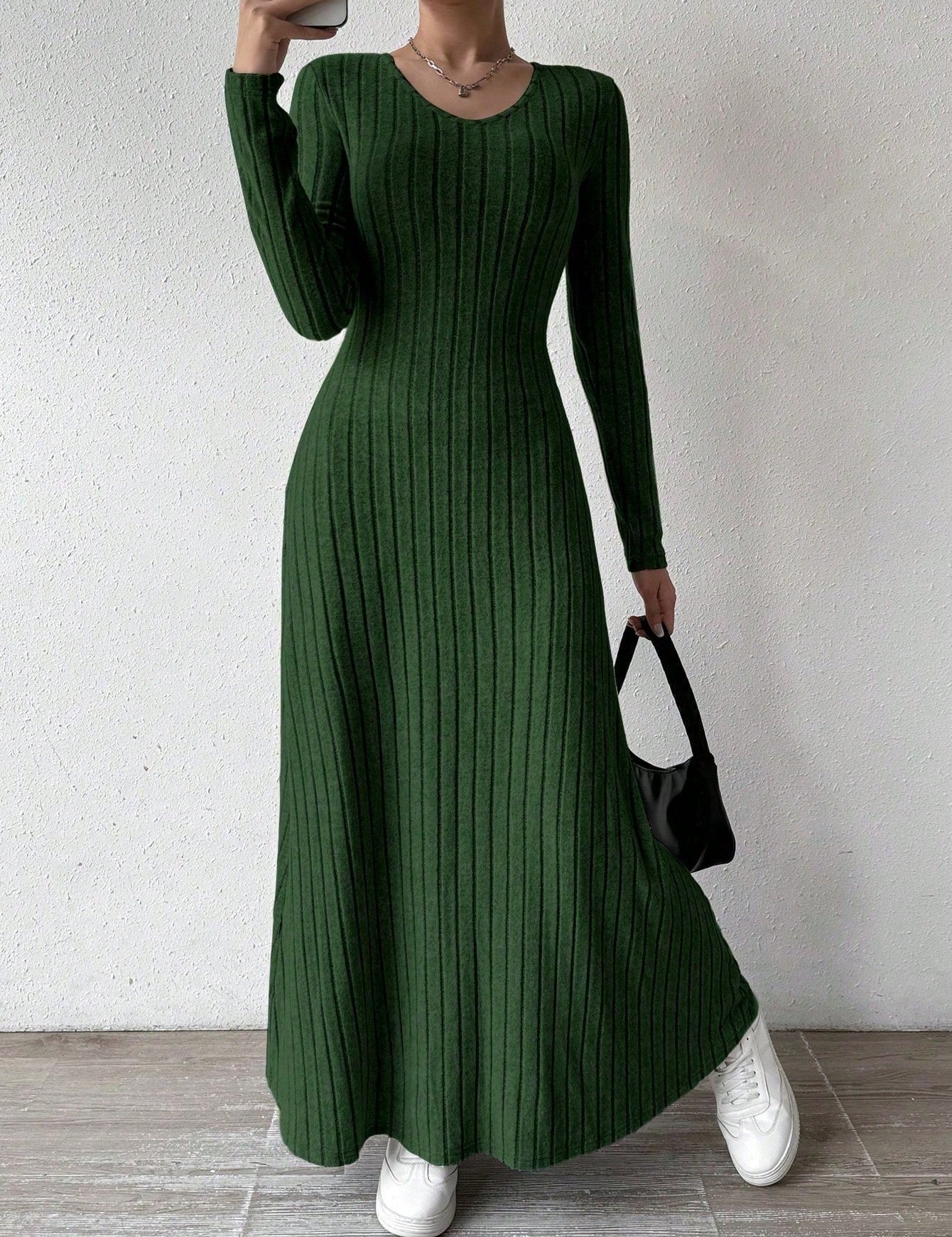 Jemima Lewis | Ribbed Knit Long Sleeve Maxi Dress