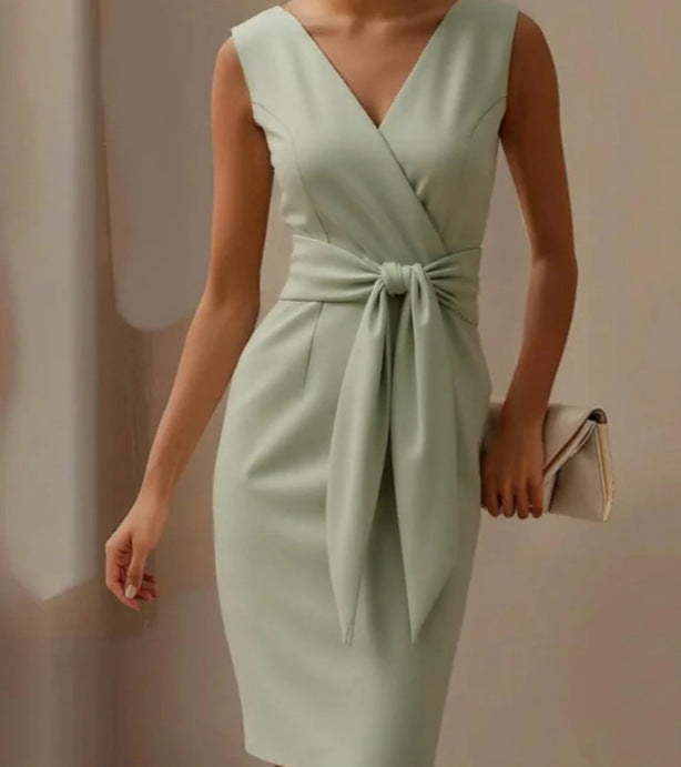 Vivienne Lacroix | Bow Detail Midi Dress Sleeveless Elegance