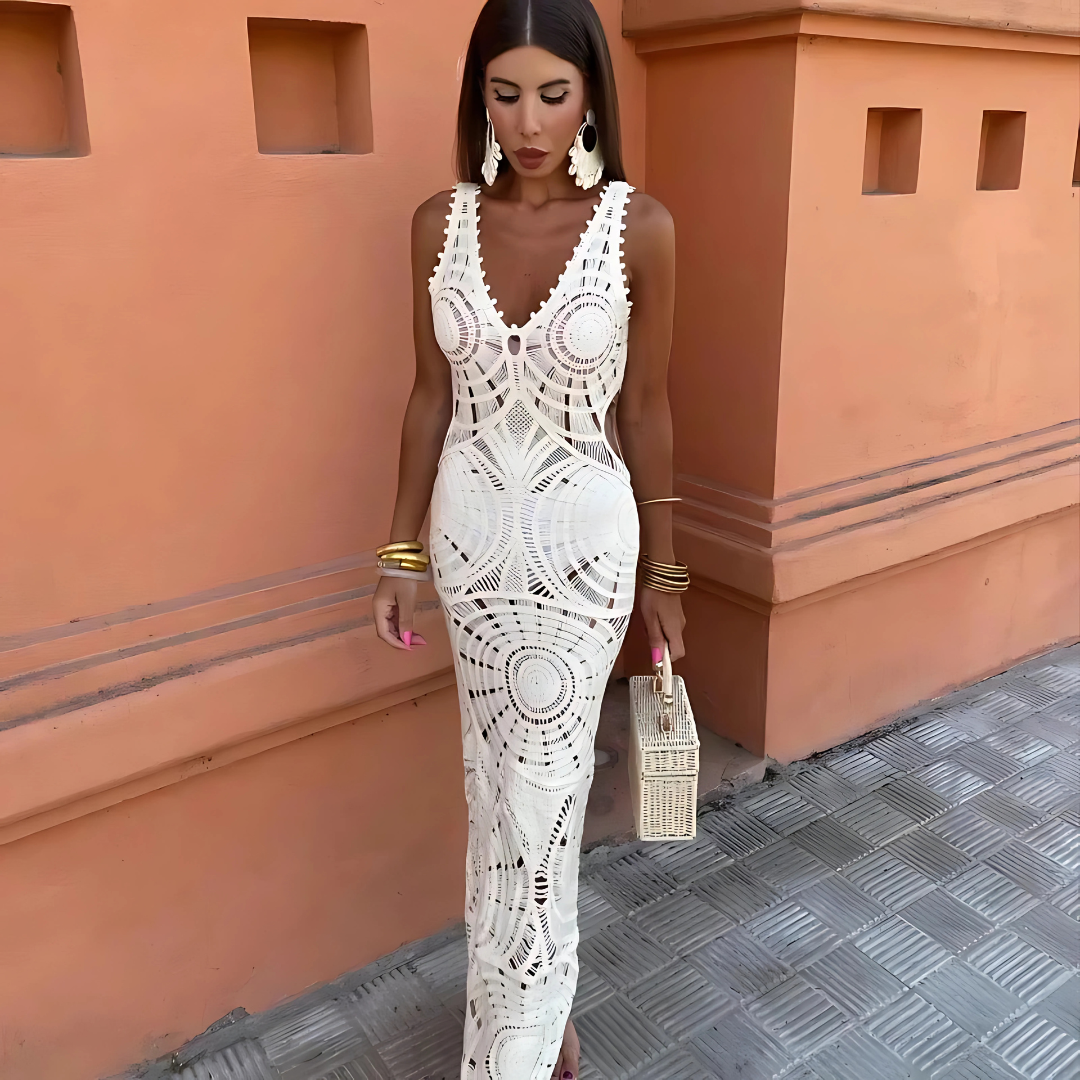 Lila Beaumont | White Crochet Lace Maxi Dress