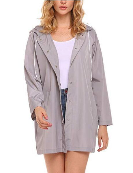 Florence Hughes | Imperméable à capuche noir classique