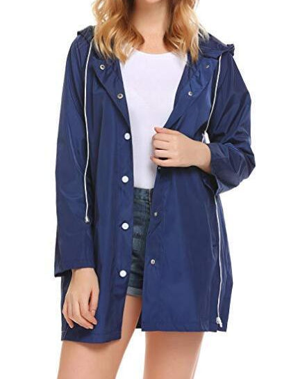 Florence Hughes | Imperméable à capuche noir classique