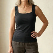Victoria Wells | Built-In Bra Tank Top in Warm Mocha