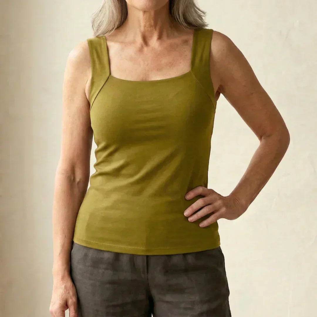Victoria Wells | Built-In Bra Tank Top in Warm Mocha