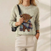 Marjorie Fenwick | Gruby sweter z dzianiny z motywem krowy rasy Highland
