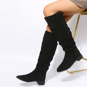 Harriet Wood | Bottes cuissardes plates en daim