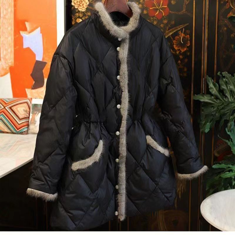 Phoebe Williams | Manteau matelassé avec bordure en fourrure