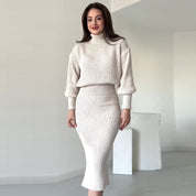 Arabella Scott | Ensemble jupe midi à col roulé en maille côtelée