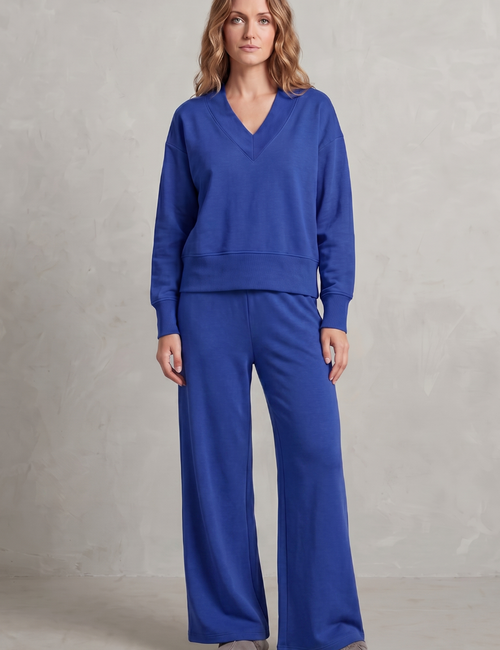 Allia_Relaxedfit_Wide-legloungeset_9_26e36c0f-8bae-4b6a-bc36-5480748fdc54.png