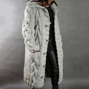 Nora Fenchurch | Manteau cardigan à capuche en maille torsadée épaisse