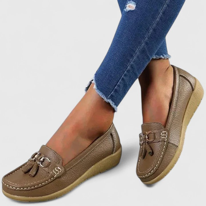 Nell Hargreaves | Mocassins en cuir à pampilles