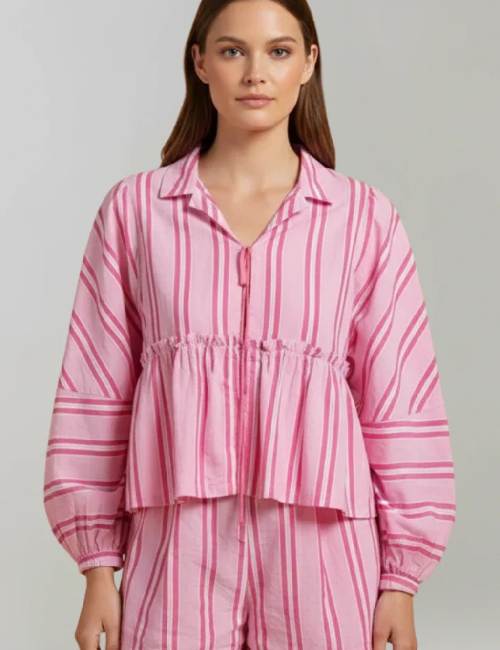 Camille_Beaumont_Striped_Lounge_Set_For_Women_215310761755010.png