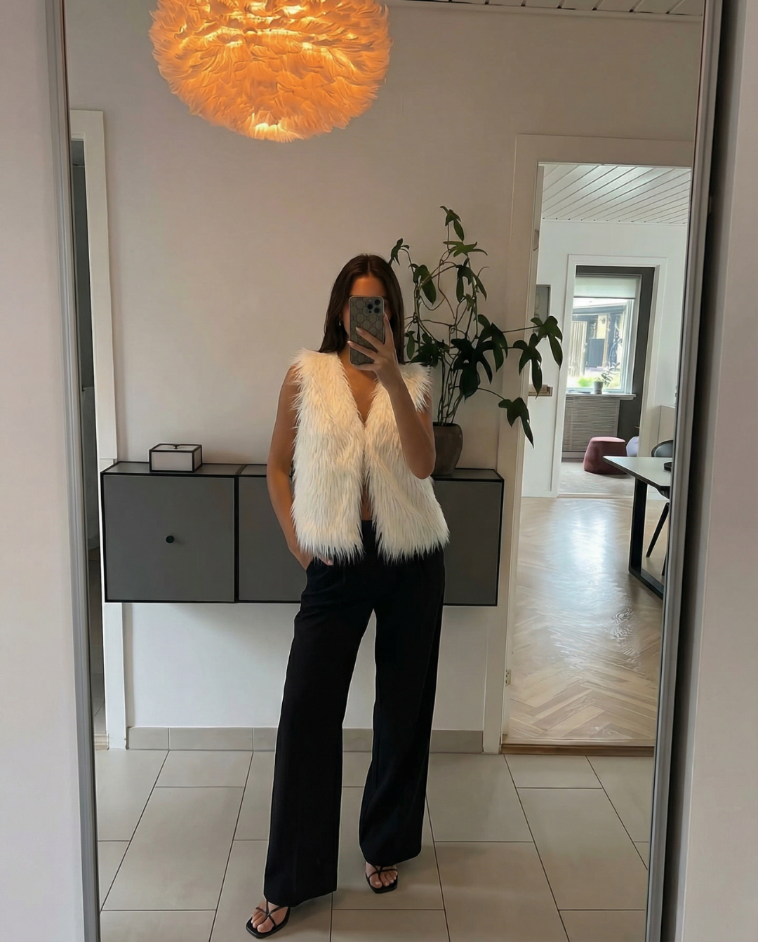 Camille_Laurent_Luxe_Faux_Fur_Vest_For_Women_215305427845506.png