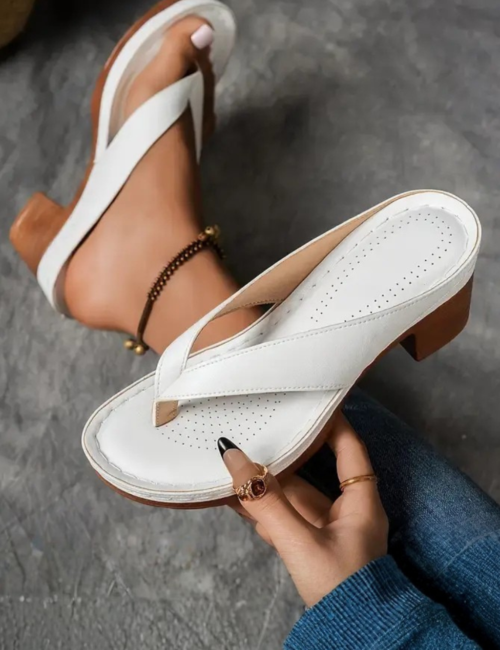 Chiara_Bellini_Block_Heel_Slide_Sandals_For_Women_1315310760214914.png