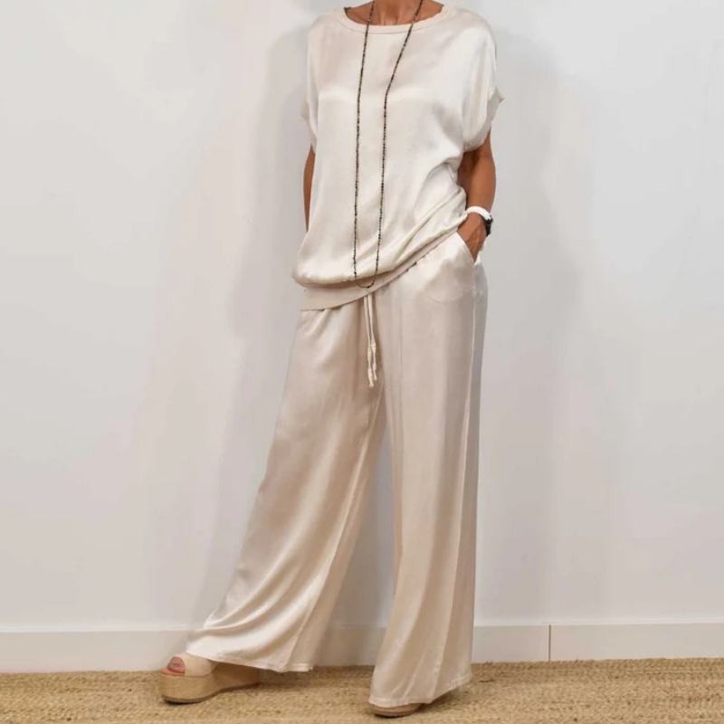 Clara_Montague_Effortless_Satin_Lounge_Set_For_Women_115302660718978.png
