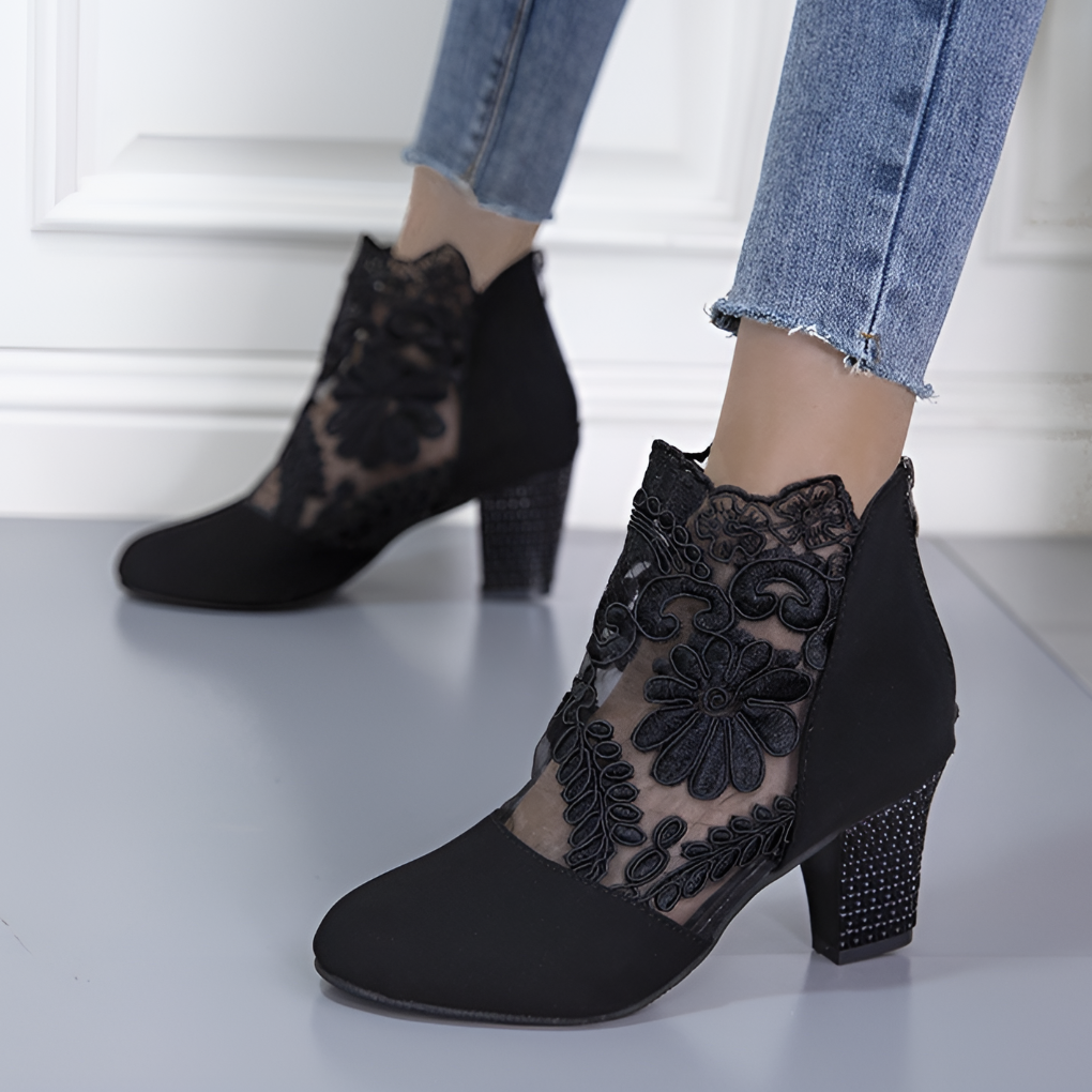 Diora_Sinclair_Lace-Detail_Heeled_Boots_115285256520066.png