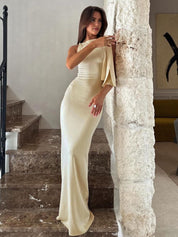 Emilia Ravenswood | Off-white Maxi Wedding Dress with Knot
