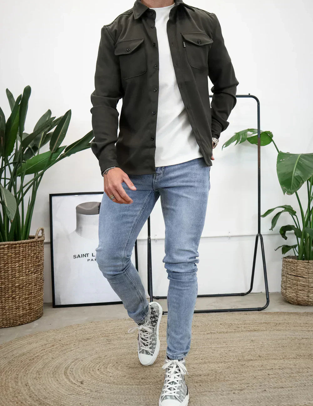 Ethan_Moreau_Casual_Overshirt_with_Modern_Layering_1115300941676930.webp
