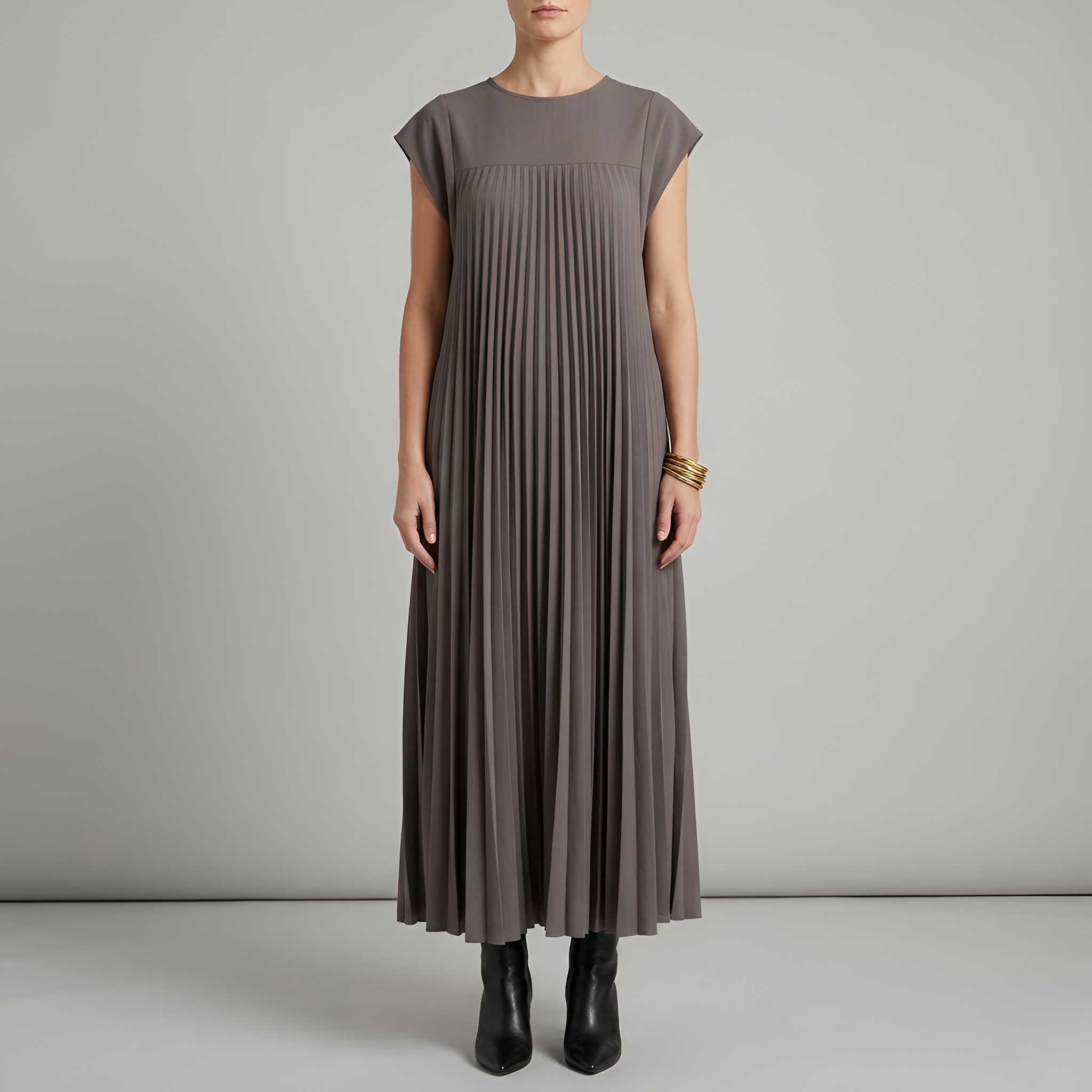 Fiona Reed | Pleated Maxi Dress