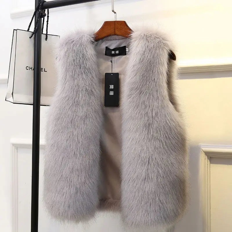 Gianna Moreau | Luxury Women's Bodywarmer with Faux Fur Look