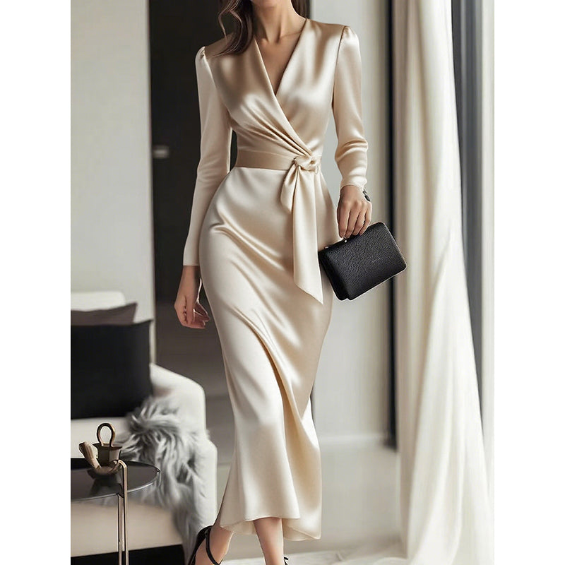 Giulia Fontane | Satin Bodycon Dress with Belt in Burgundy Red
