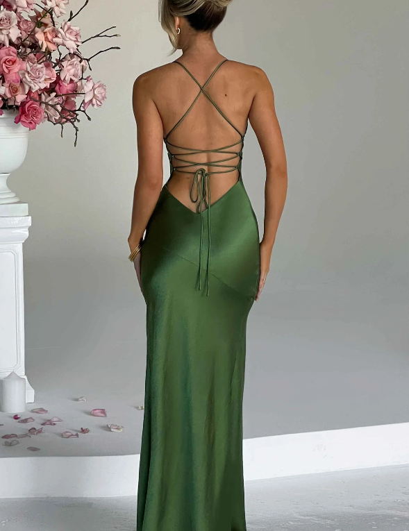 Grace_Parker_Satin_Halter_Neck_Slit_Maxi_Dress_1115279473262978.png