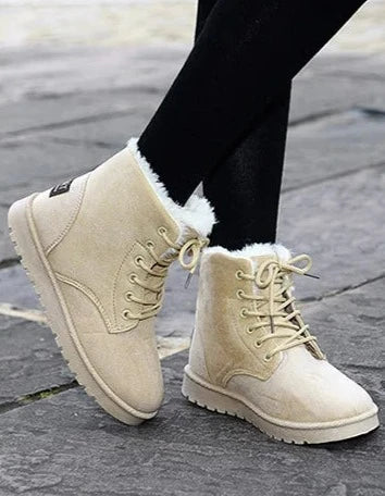 Freya Sanderson | Bottes d’hiver à lacets doublées de fourrure, couleur sable