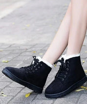 Freya Sanderson | Bottes d’hiver à lacets doublées de fourrure, couleur sable