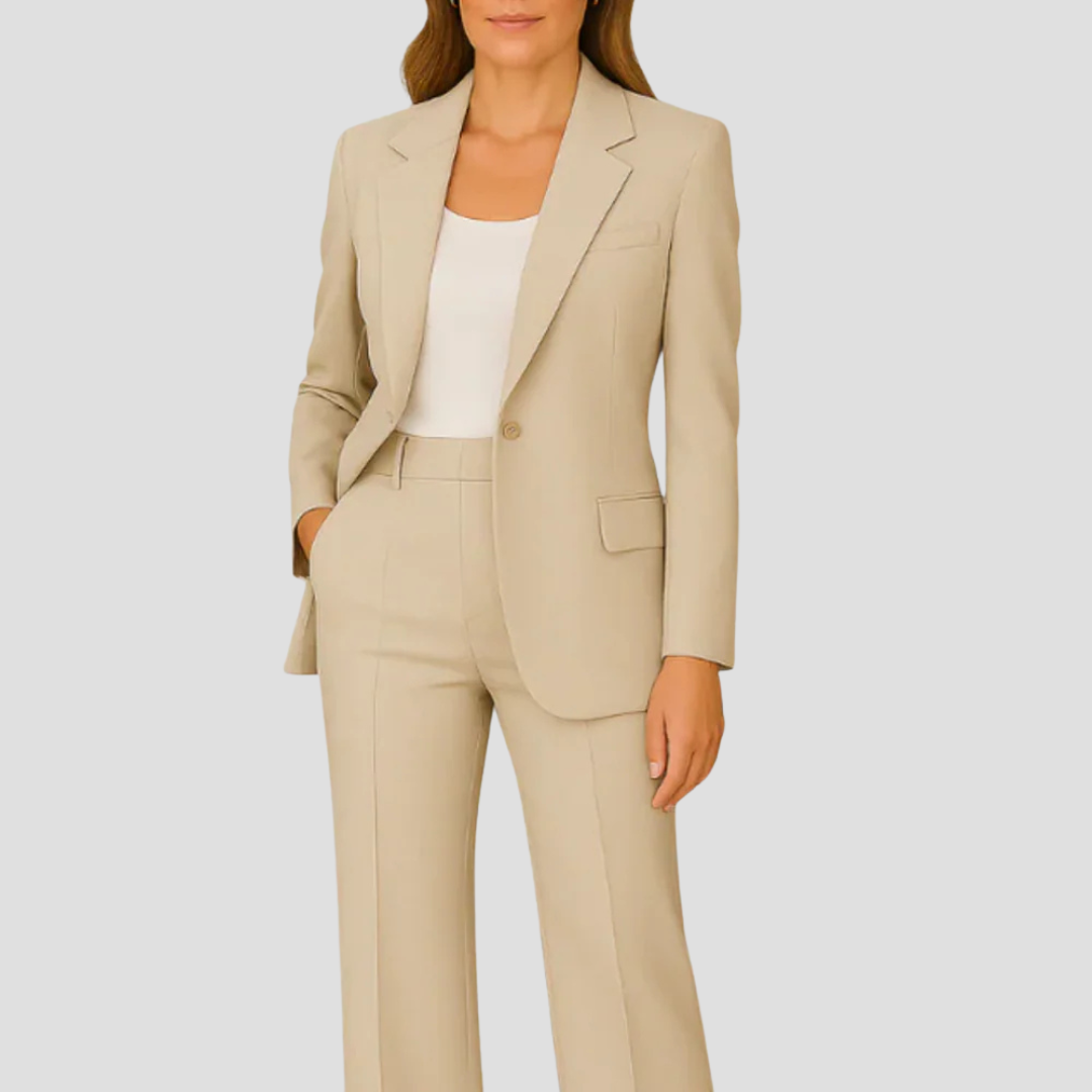Harper Knight | Tailored Two-Piece Suit