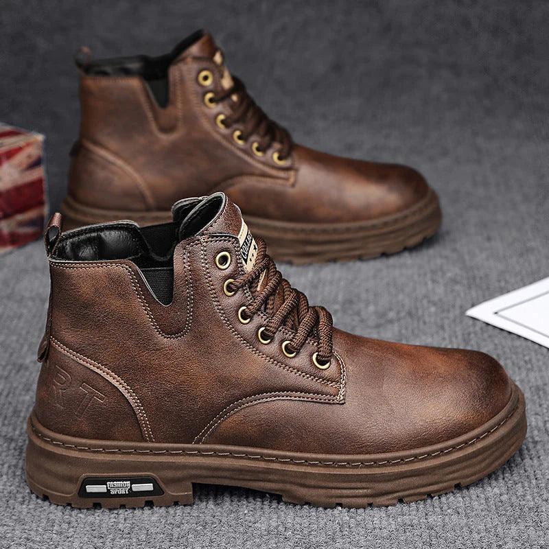 Barnaby Hughes | Men's Lace-Up Winter Ankle Boot in Vintage Brown