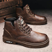 Barnaby Hughes | Men's Lace-Up Winter Ankle Boot in Vintage Brown