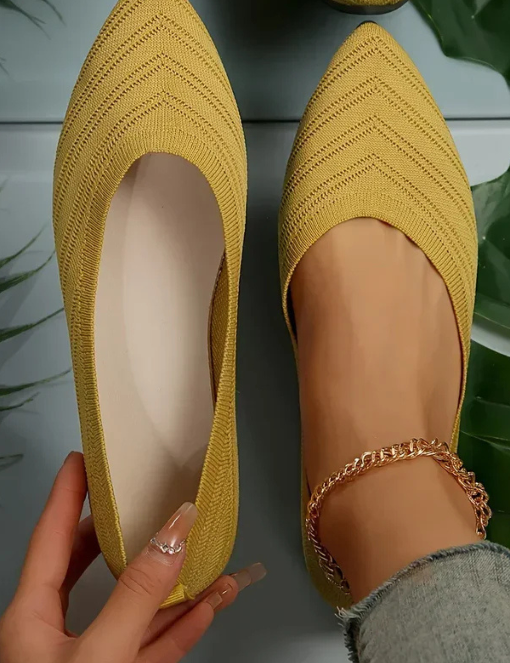 Isabella_Romano_Pointed_Knit_Flats_For_Women_1215310761066882.png