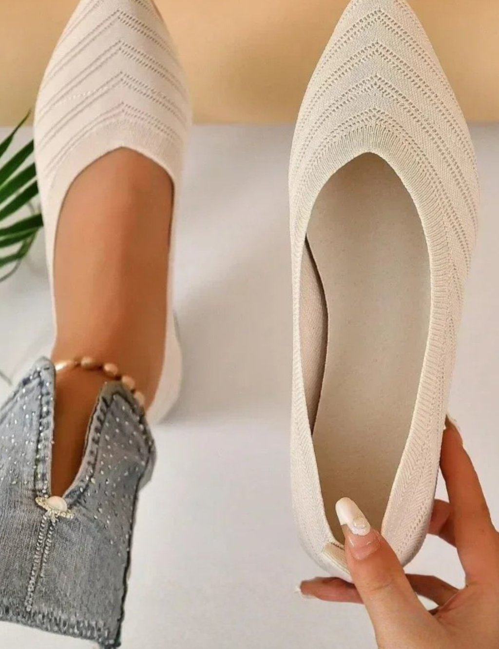 Isabella_Romano_Pointed_Knit_Flats_For_Women_1615310761066882.png
