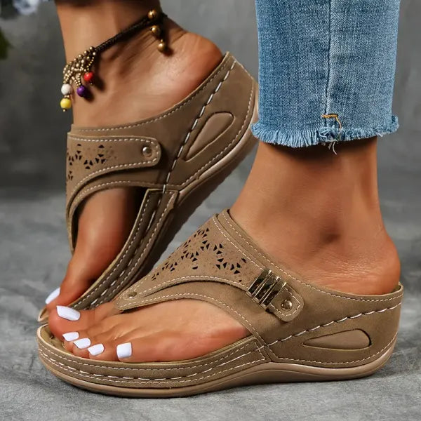 Keira_Bennett_Comfortable_Wedge_Sandals_115286594404738.webp