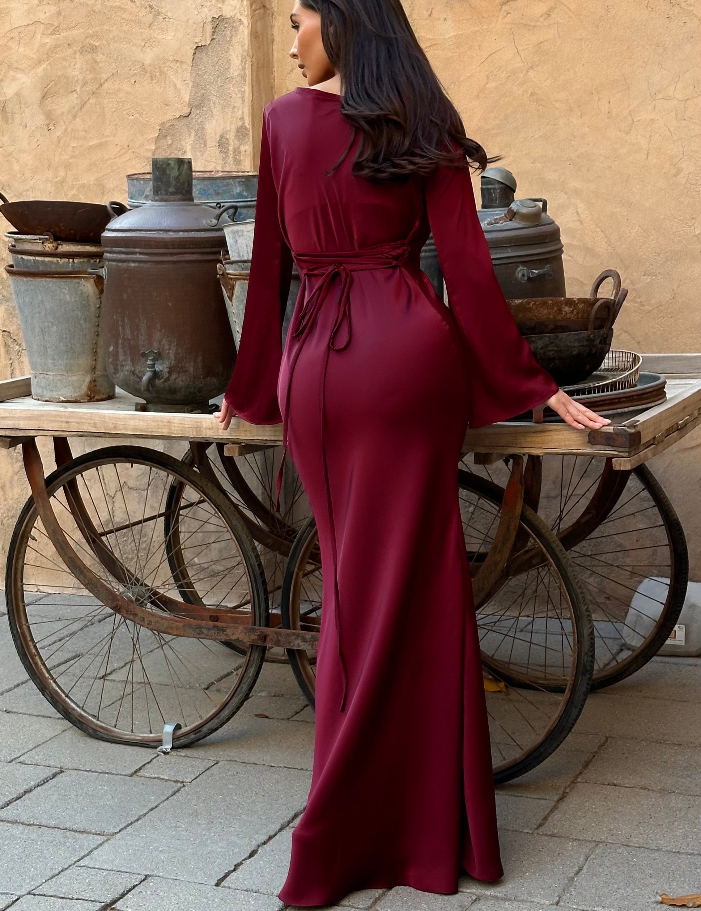 Langarmliges-Maxikleid-Muhelose-Eleganz-fur-jeden-Anlass-25.jpg