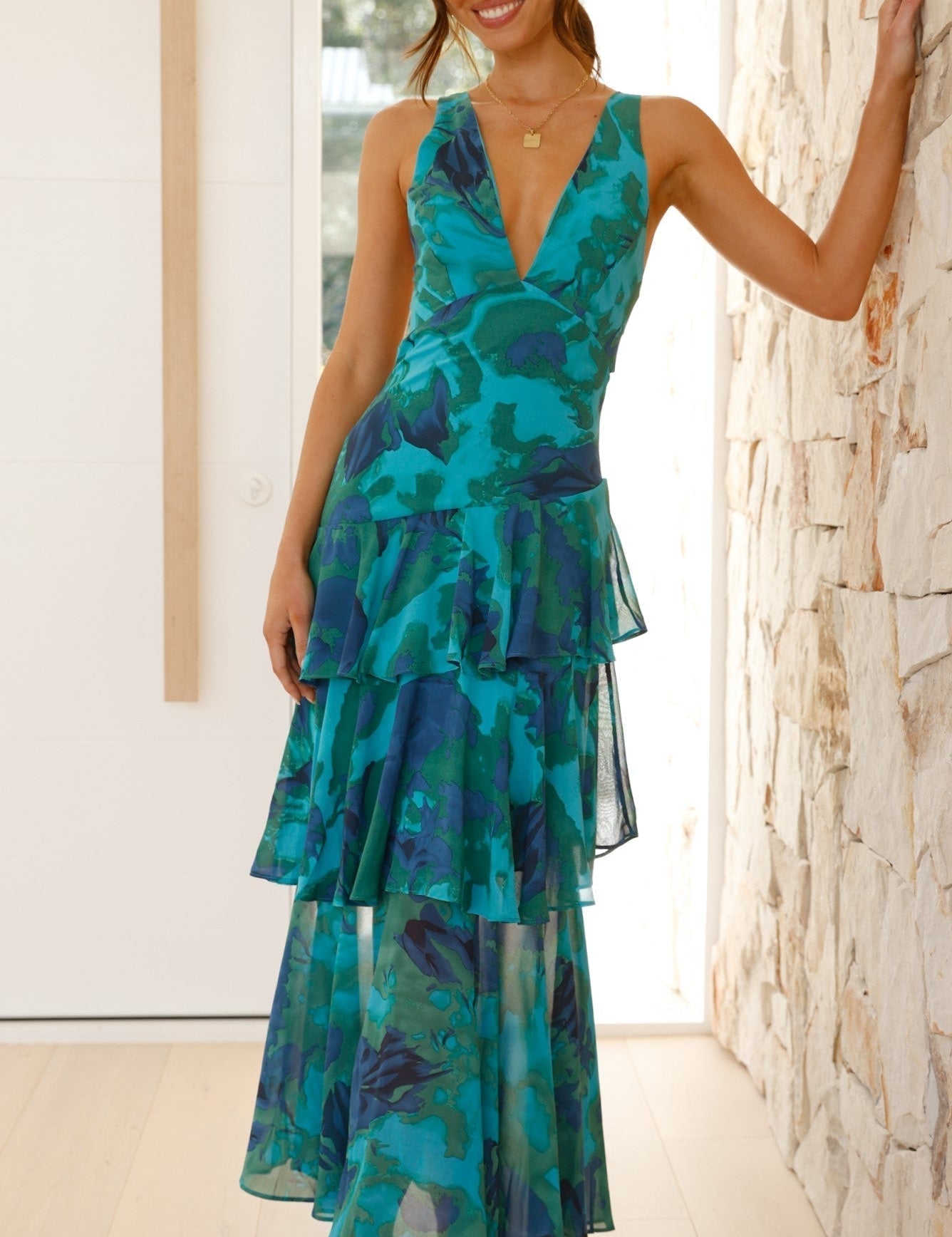 Leah_Roberts_Tiered_V-Neck_Maxi_Dress_215279472804226.jpg