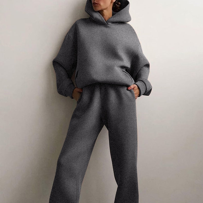 Luxury_Loungewear_Set_with_Sweater_and_Joggers_1115091666420098.jpg