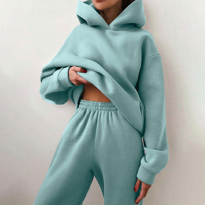 Luxury_Loungewear_Set_with_Sweater_and_Joggers_1315091666420098.jpg