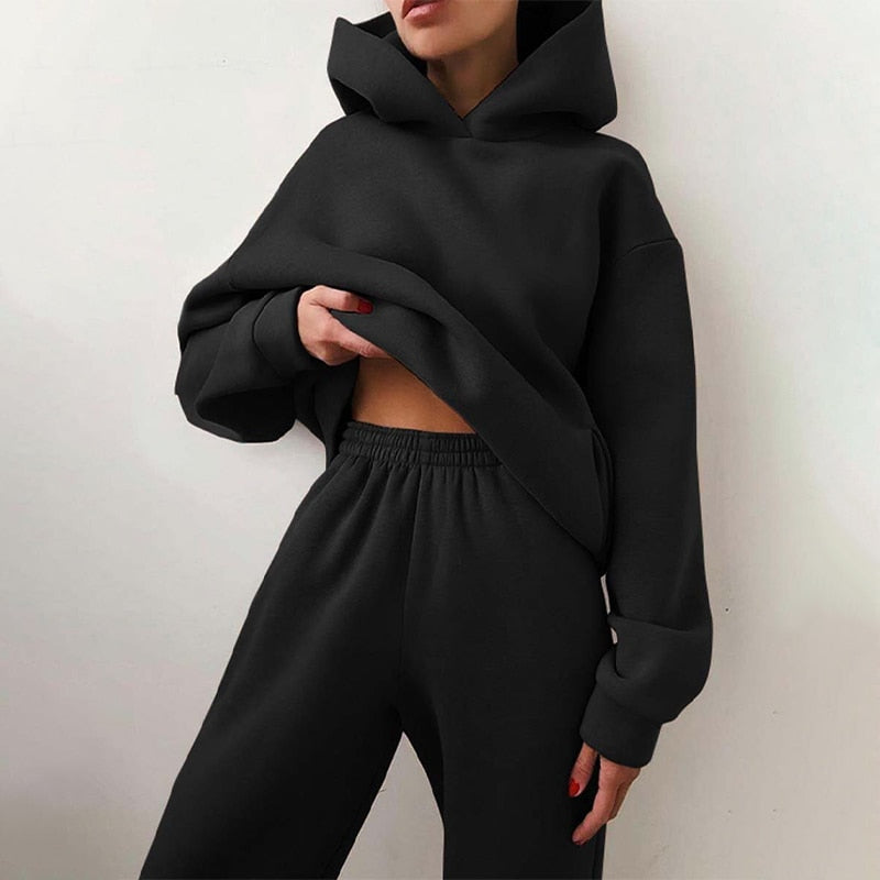 Luxury_Loungewear_Set_with_Sweater_and_Joggers_915091666420098.jpg