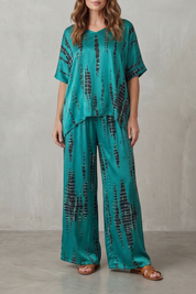 Tabitha Reynolds | Abstract Print Wide-Leg Lounge Set – Relaxed Luxury