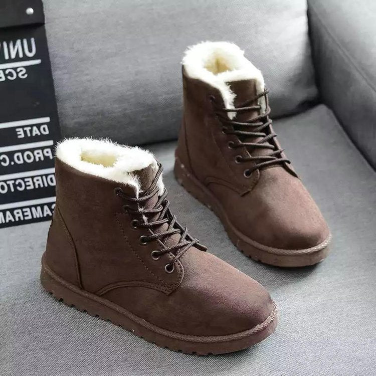 Freya Sanderson | Bottes d’hiver à lacets doublées de fourrure, couleur sable