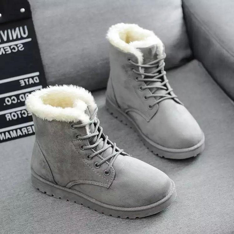 Freya Sanderson | Bottes d’hiver à lacets doublées de fourrure, couleur sable