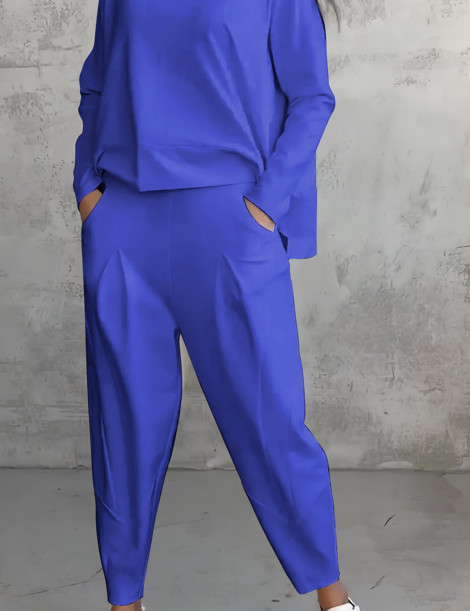Odessa_Ashford_Sweatshirt_and_Cargo_Pants_Set_1515287132946818.jpg