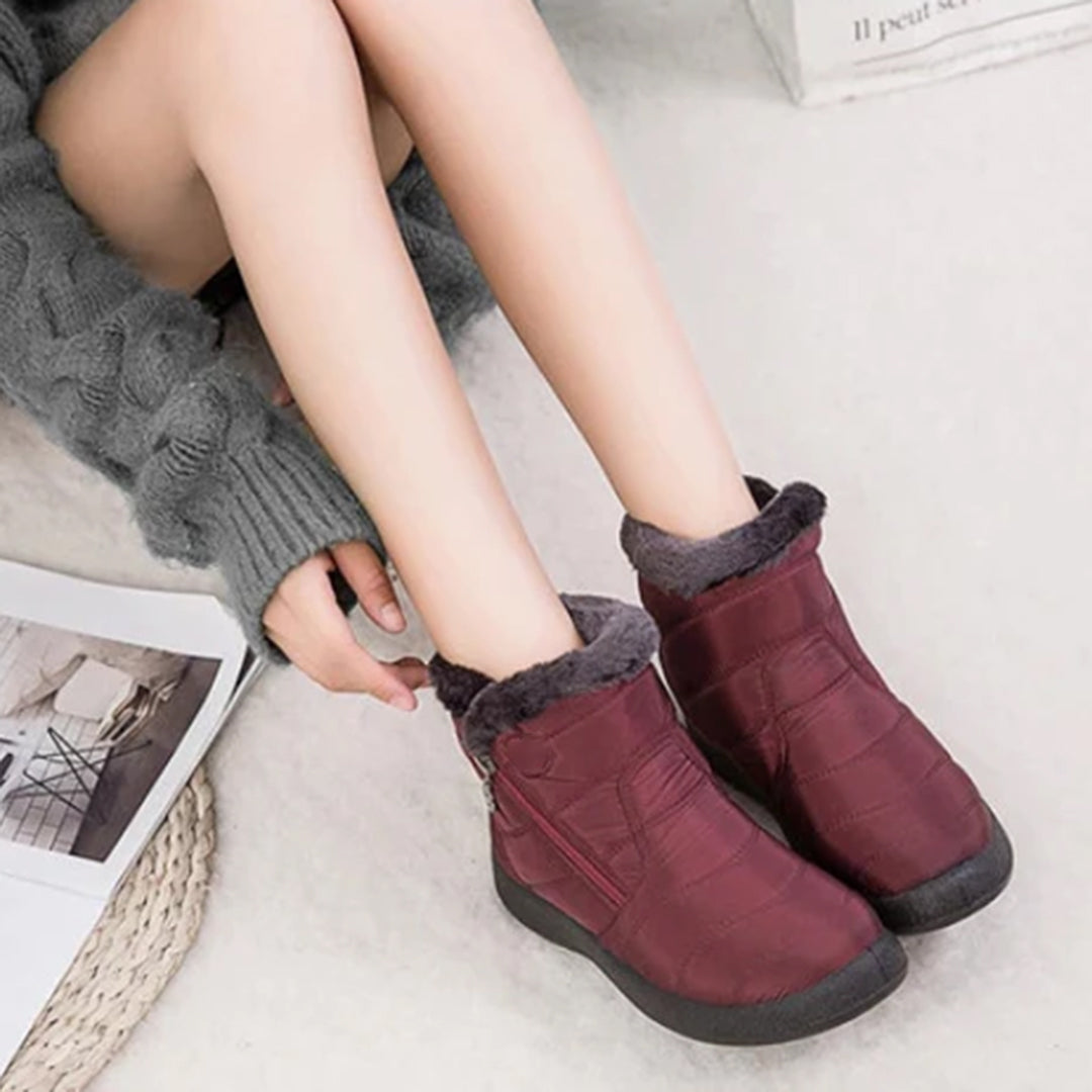 Freya Sanderson | Cozy Snow Boots For Women with Faux-Fur Trim