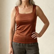 Victoria Wells | Built-In Bra Tank Top in Warm Mocha