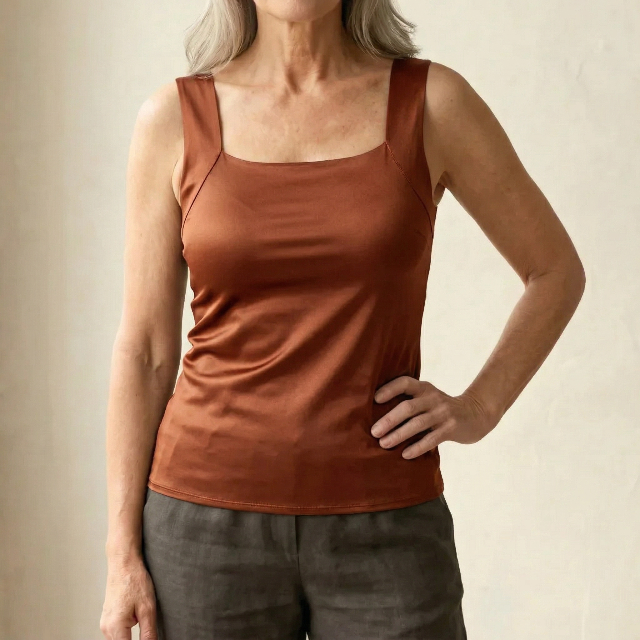 Victoria Wells | Built-In Bra Tank Top in Warm Mocha