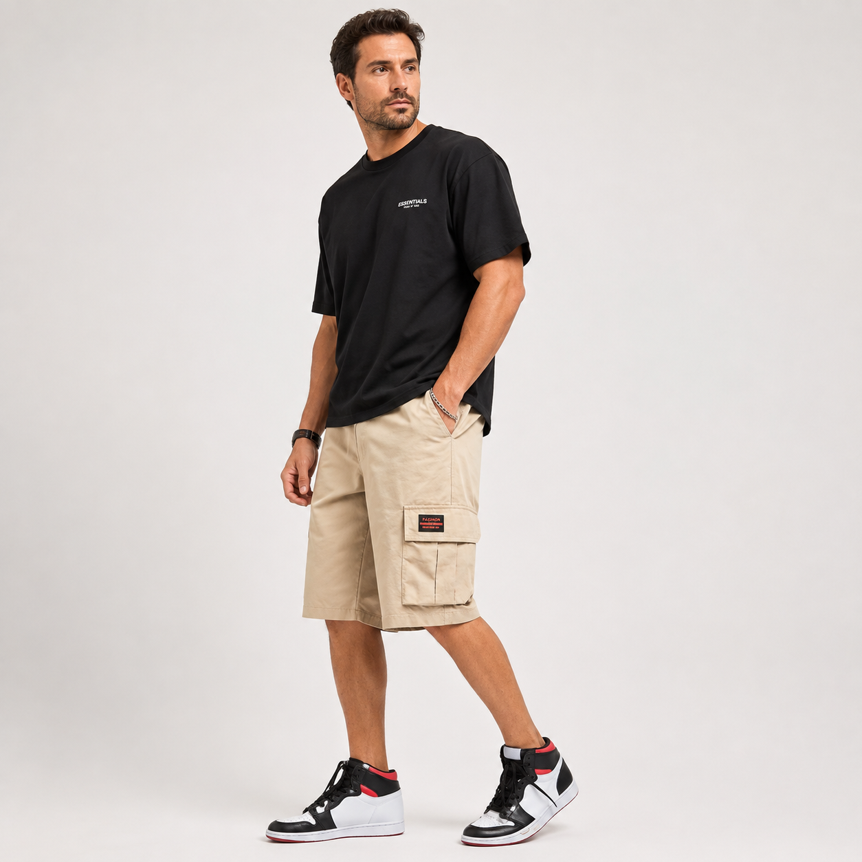Ryan_Cooper_Men_s_Cargo_Shorts_Relaxed_Summer_Essential-model.png