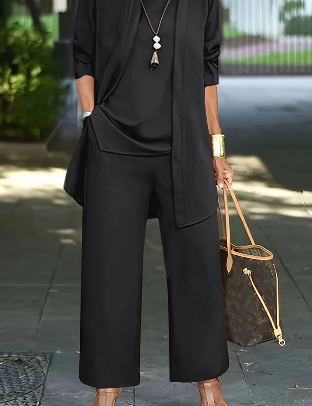 Valentina_Ricci_Elegant_Layered_Lounge_Set_415309891273090.png