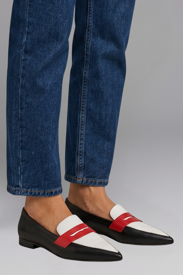 Olivia Smith | Colour-Block Pointed Toe Loafers in Leather