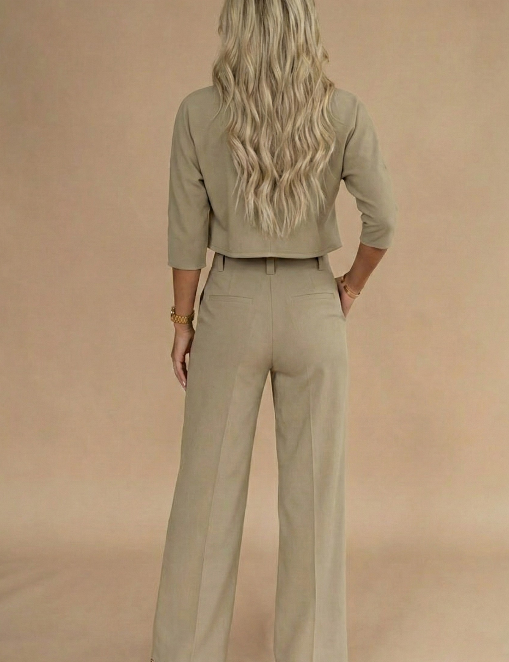Womens-Cropped-Two-Piece-Set-Long-Sleeve-Crop-Top-and-High-Waisted-Trousers-for-Smart-Casual-Styling-2.png