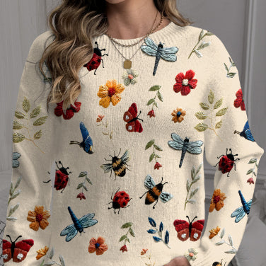 Rosalie Kingswood | dzianinowy sweter z haftowanymi kwiatami i pszczołą